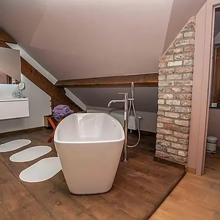 La Maison D'emile Bed & Breakfast